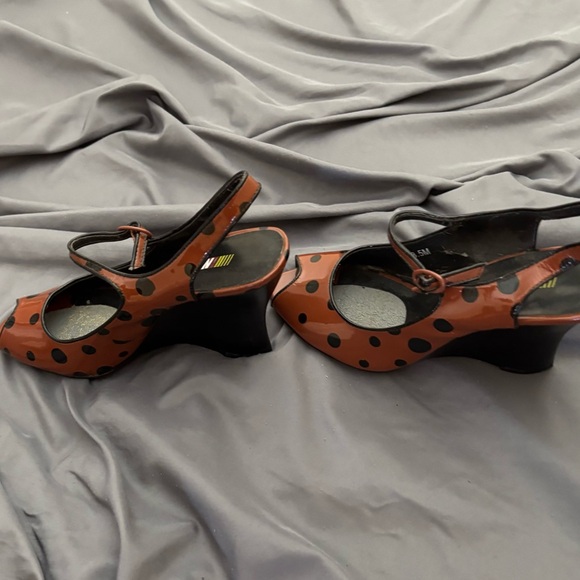 NASCAR vintage “Vivvy”Polka Dot Peep-Toe Slingback Heels - Picture 2 of 4